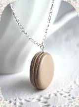 Pendentif Macaron au café