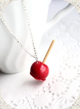 Pendentif Pomme d'amour